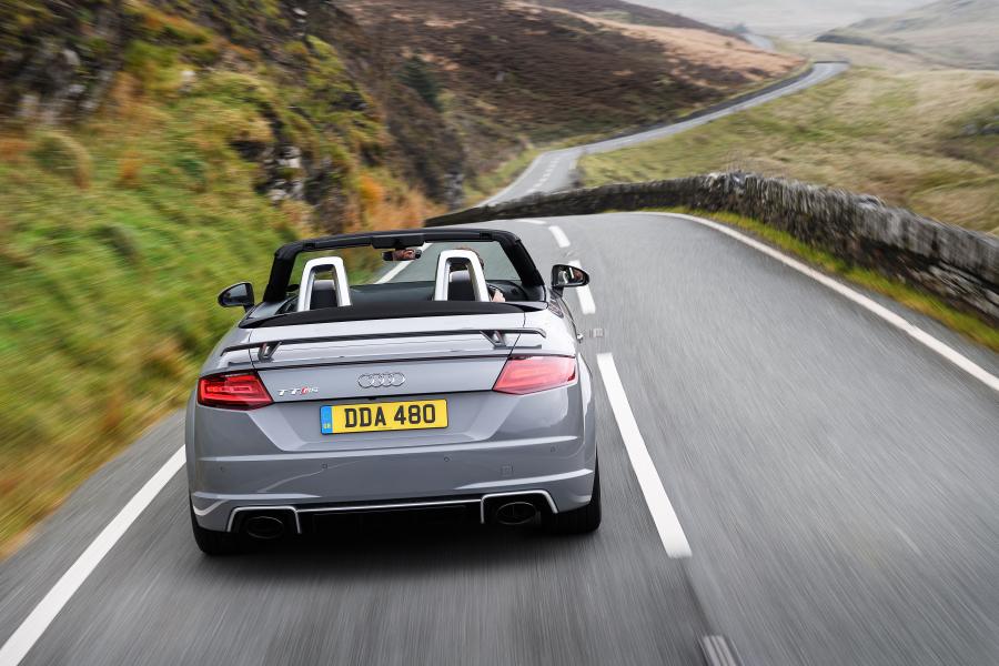 Audi TT RS Roadster (8S) 2016 года  (UK) (фото 16 из 40)